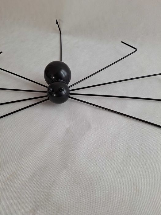 Metalowy czarny pająk wisząca figurka ozdoba zewnętrzna do ogrodu