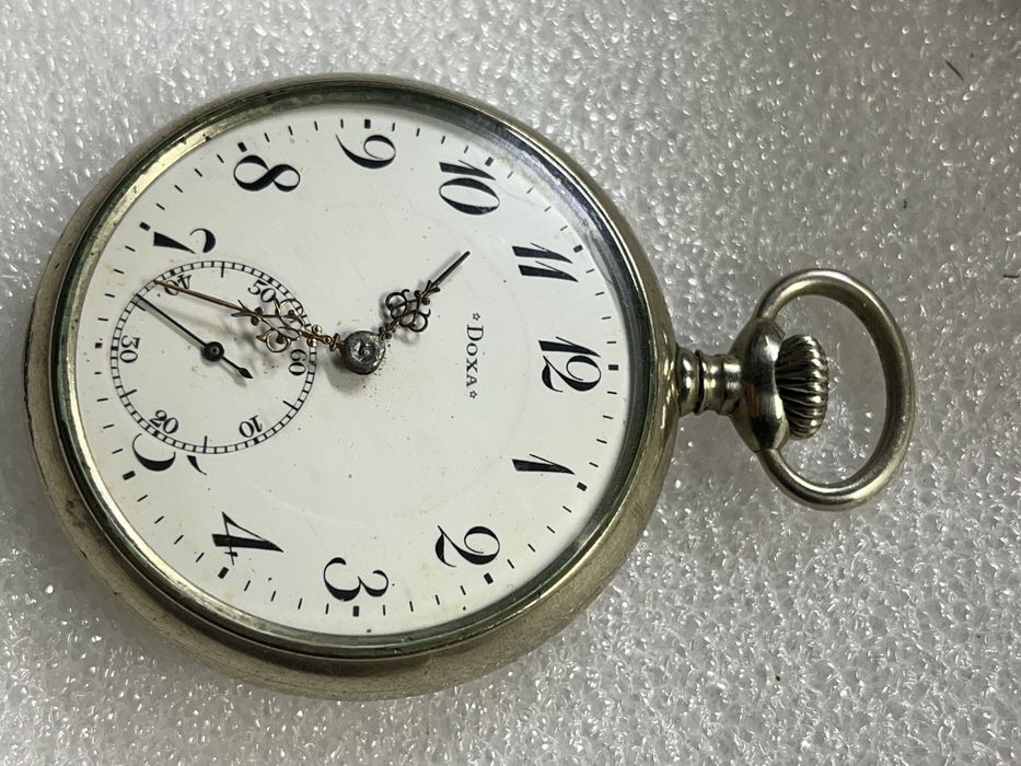 Часы швейцарские карманные DOXA
