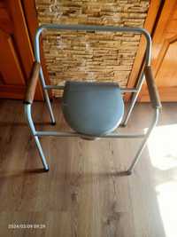 Кресло -стул с санитарным оборудованием