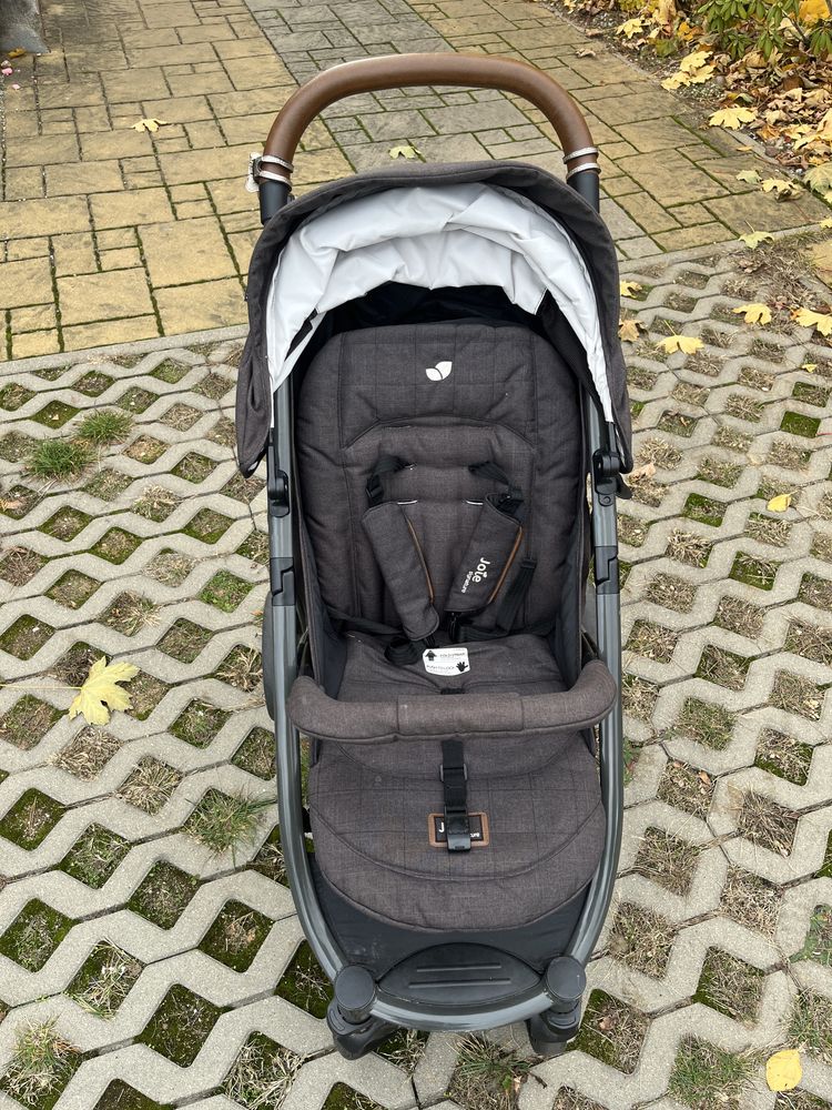 Wzózek spacerówka Joie signature noir