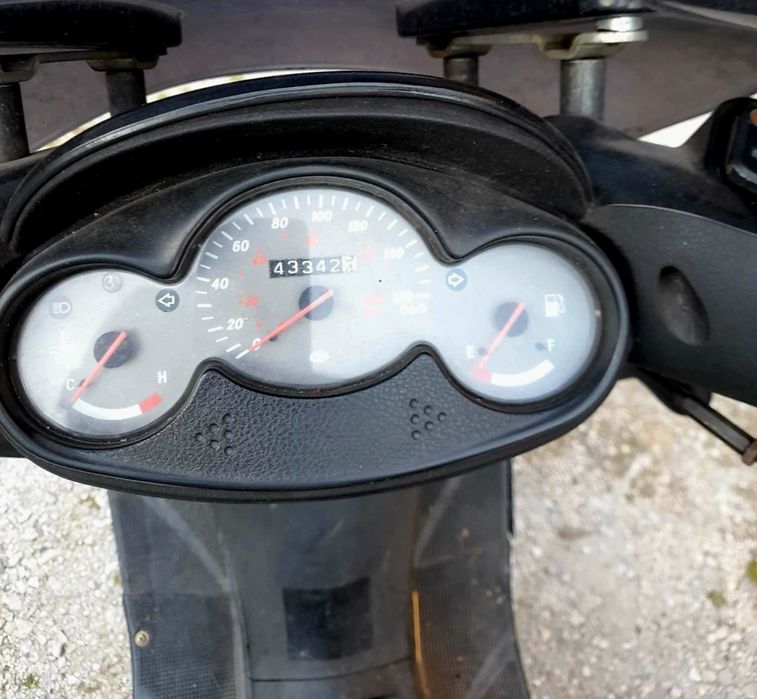 Skuter Yamaha Majesty 125 rok 2003