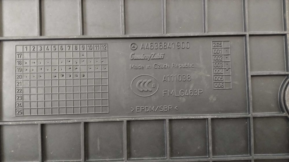 Dywaniki, wycieraczki gumowe Mercedes-Benz klasa G W464 oryginalne