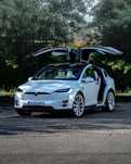 Tesla Model X 90D