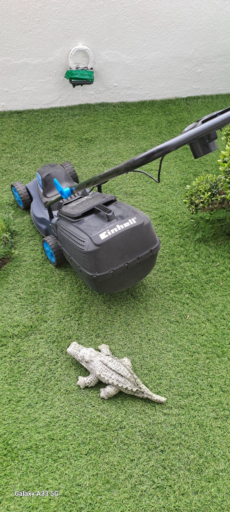 Vendo maquinas de cortat relva,como novas