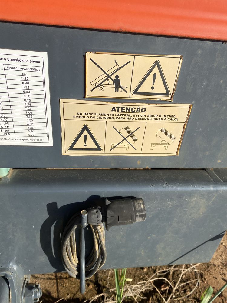 Reboque Agrícola Basculante Joper 5 Ton