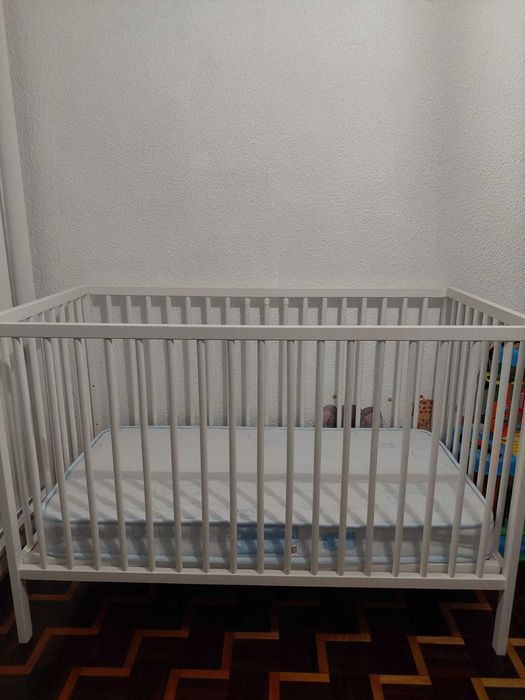 Berço e colchão  bebé