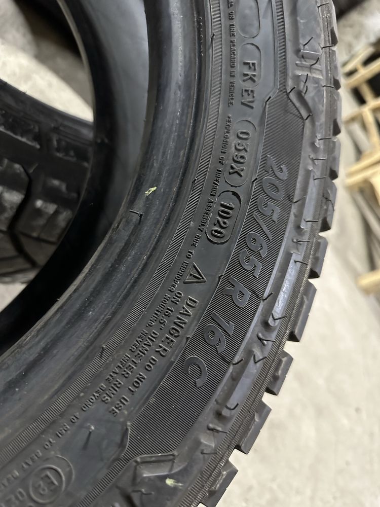 Всесезонні 205/65R16C Michelin AGILIS Crossclimate