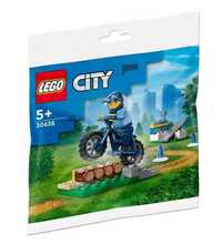 Конструктор LEGO City Тренування поліцейських на велосипедах 32 деталі
