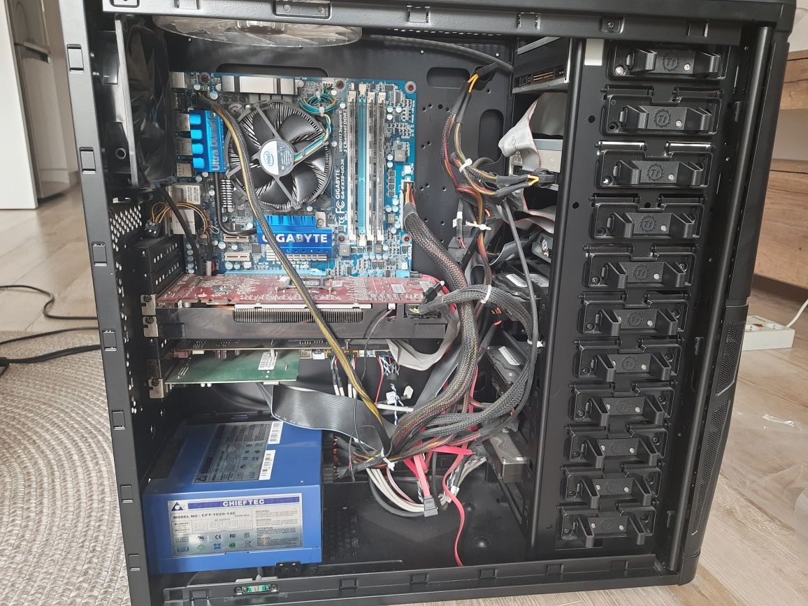 Системный блок с монитором DELL 24"
