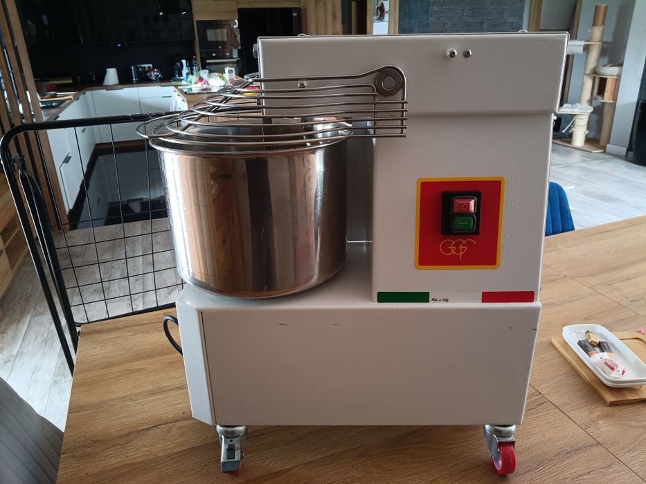 Włoski mieszalnik  spiralny do ciasta