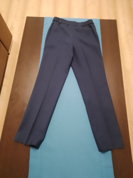 Garnitur komunijny Ferrano fashion r 134, ale wypada na większy, grana