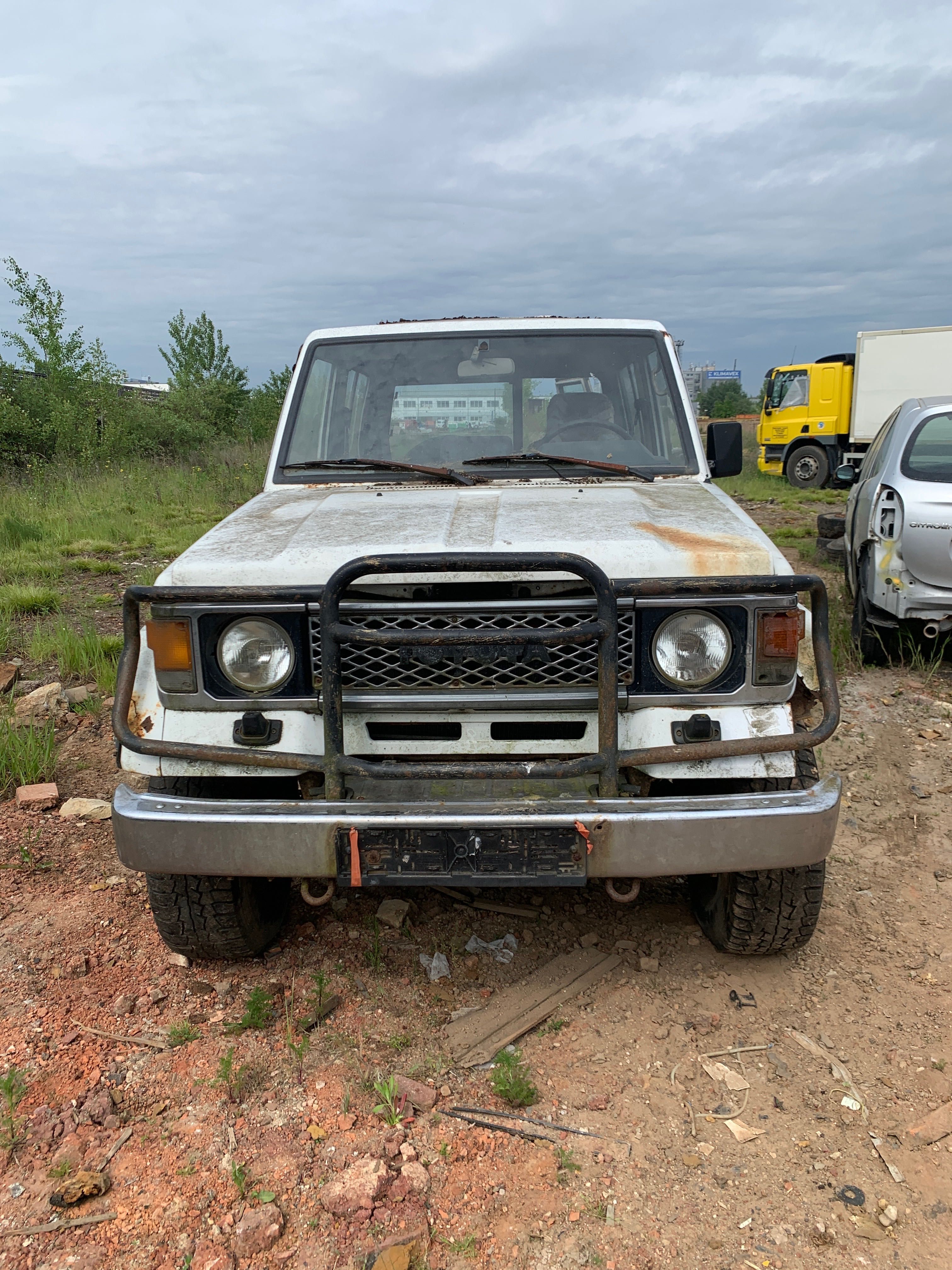 Toyota Land Cruiser 70-73