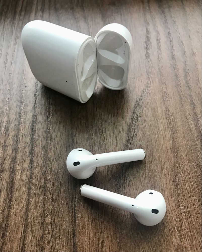 Apple AirPods de 2 Geração