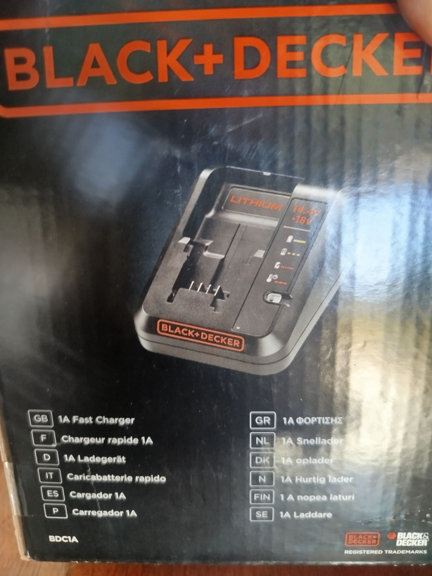 Carregador bateria Black& Decker