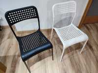 4 Cadeiras IKEA brancas e pretas