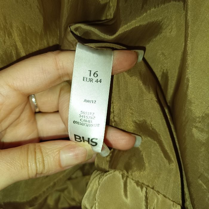 Куртка жіноча осіння весіння