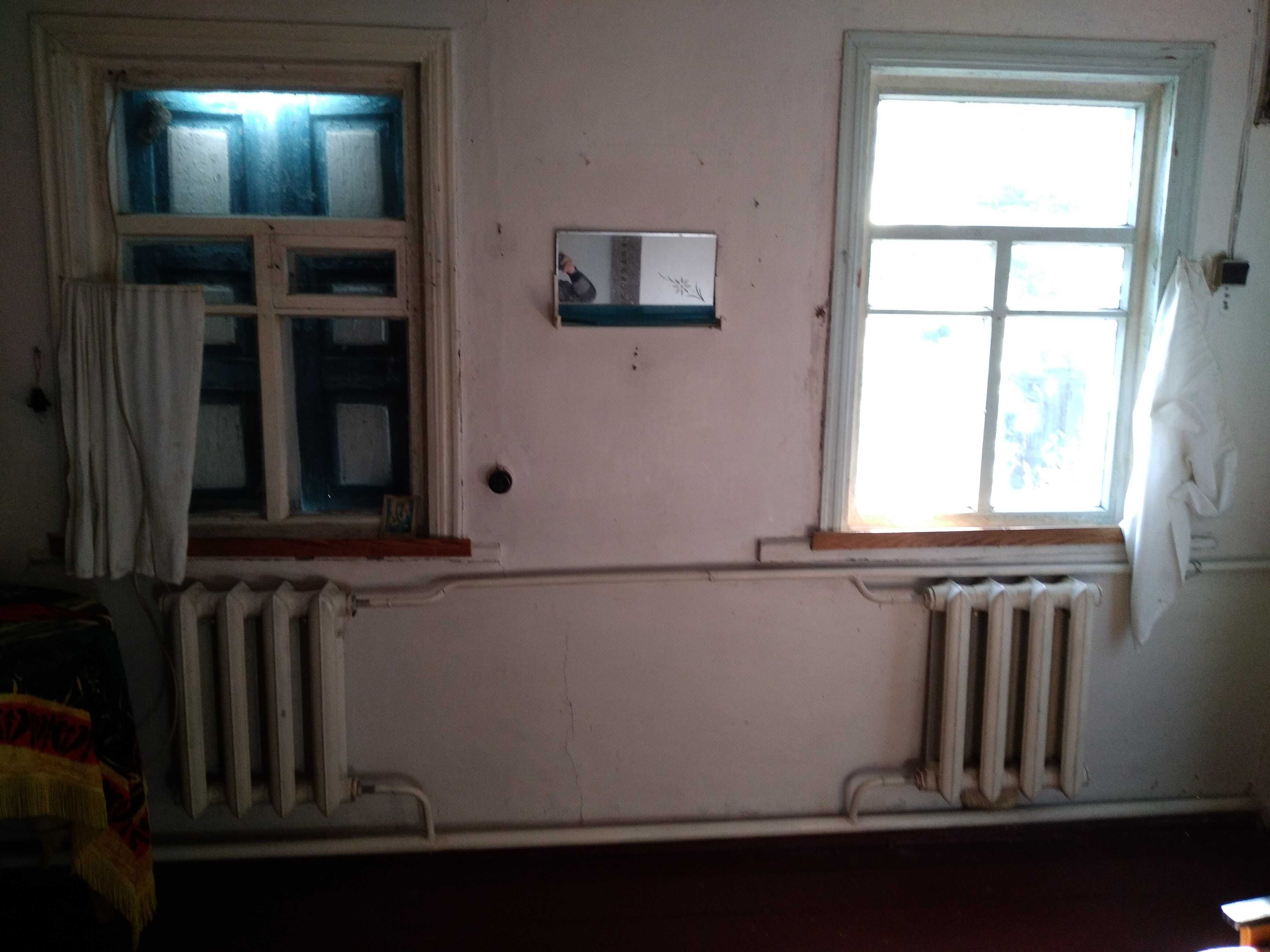 Продам компактний газифікований будинок в тихому місті Чигирин