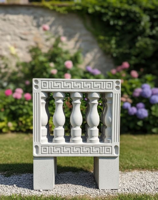 Памятник, оградка, плита, столб,забор.