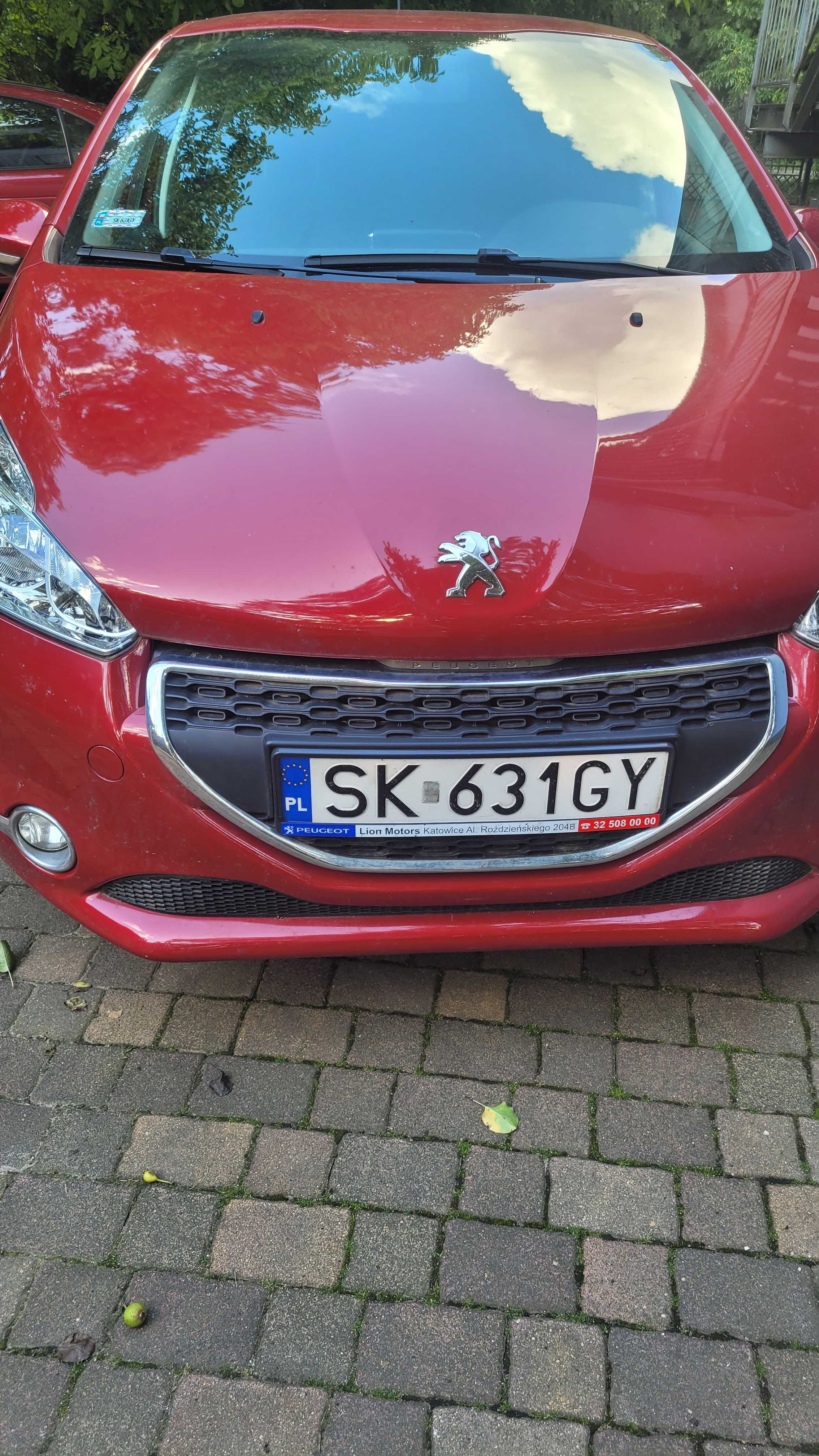 Okazja!  Peugeocie 208 1.2 PureTech z 2015 w bardzo dobrym stanie