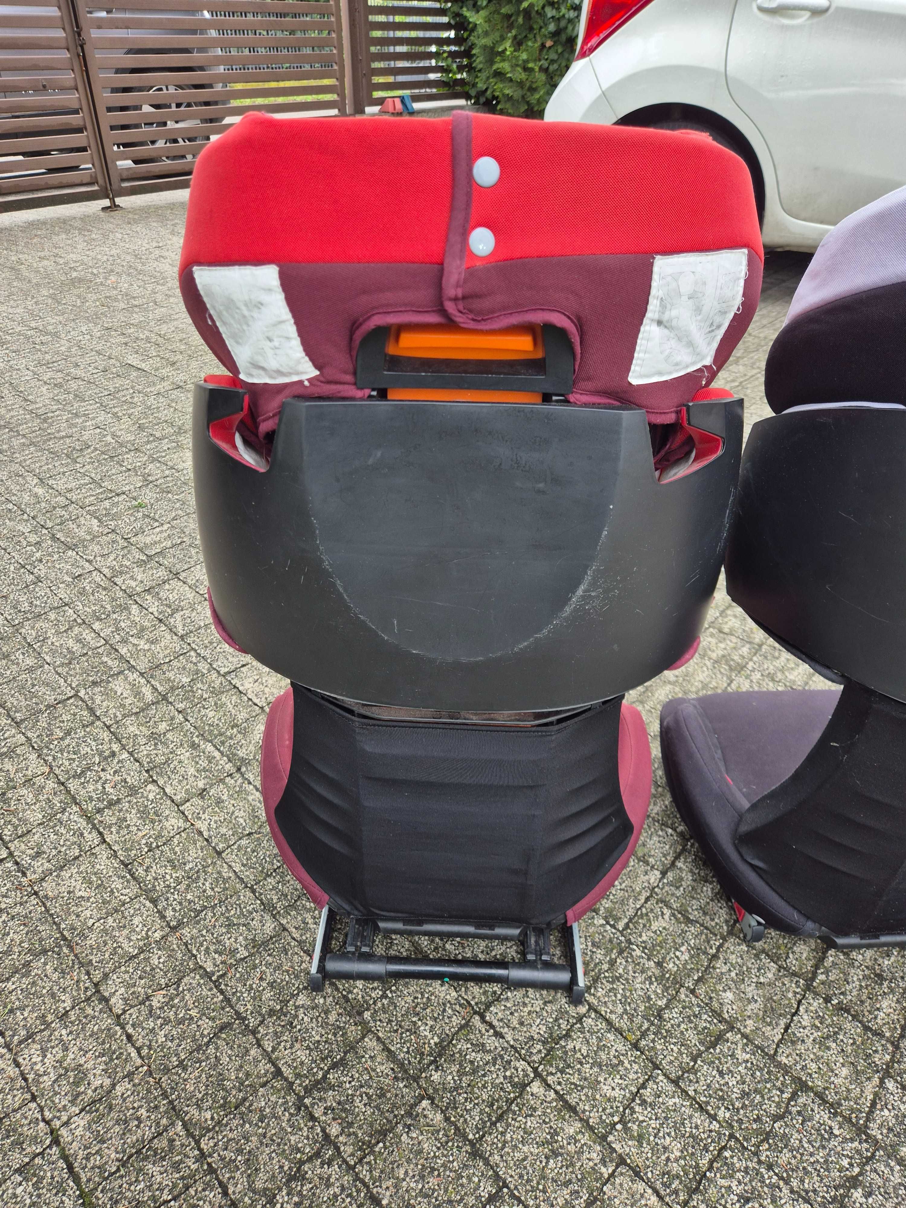 Foteliki Cybex Pallas 2-Fix 9-36 kg z ISOFIX. Szary i czerwony.