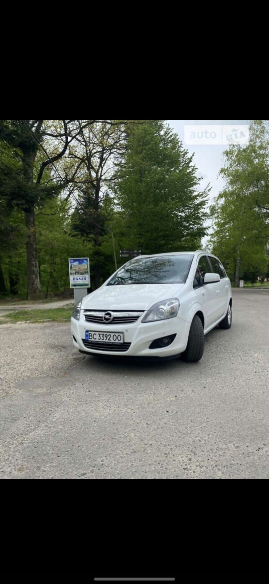 Opel zafira 2012