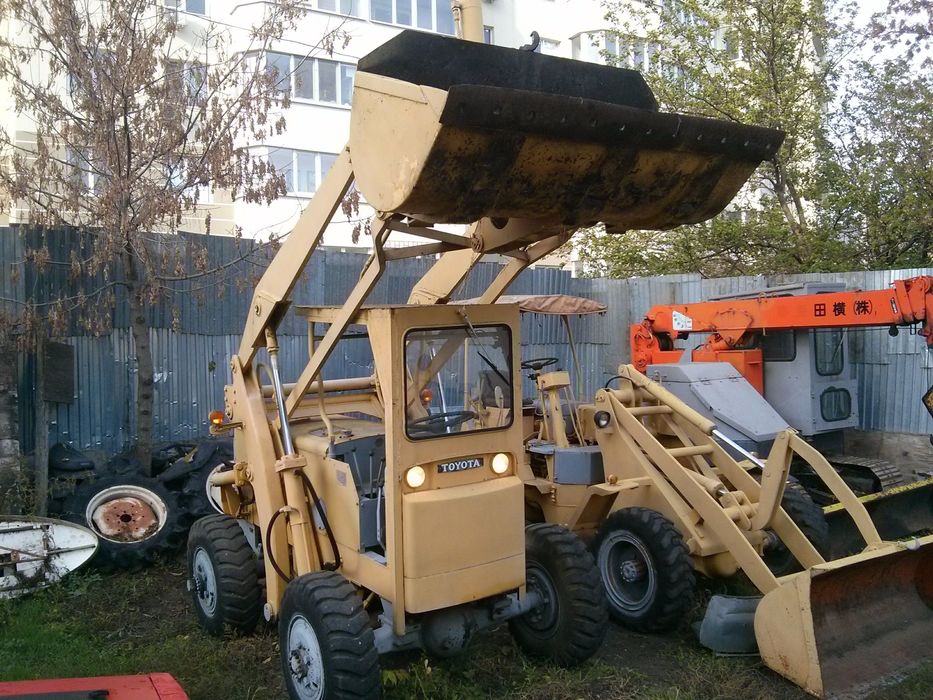 Фронтальный  погруз TOYOTA