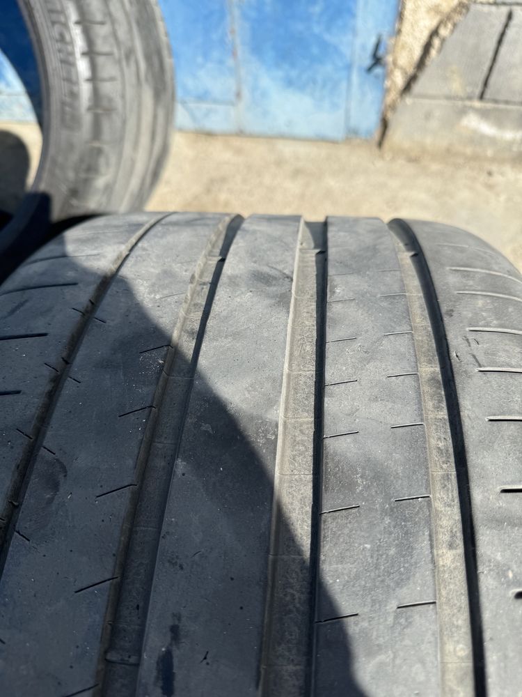 Продам резину Michelin pilot sport 325 30 r21