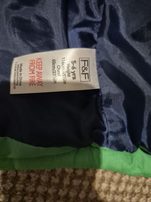 Зимова куртка для хлопчика в новому стані розмір 116 см.