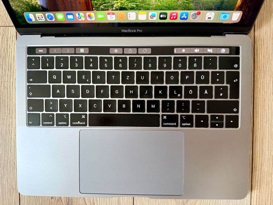 Apple MacBook Pro 2019 Touch Bar 13,3" 512GB i5 TouchID