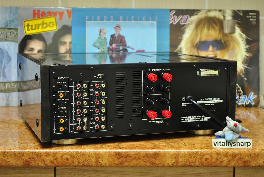 HI-END AKAI AM-93 (001) REFERENCE MASTER топовый22кг130вт (AKAI AM 95)