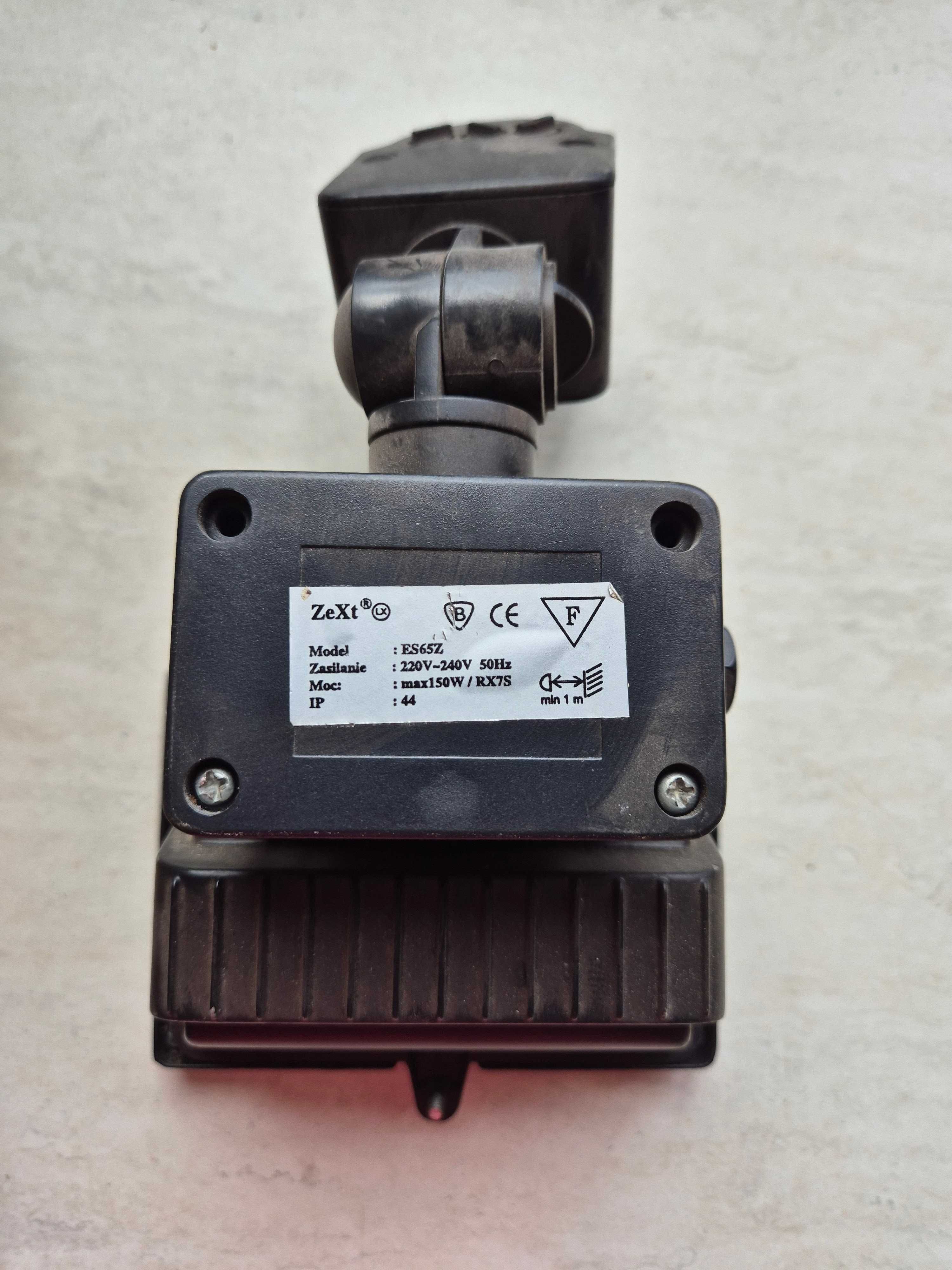 Lampa oprawa halogenowa z czujnikiem ruchu

Zext ES65Z