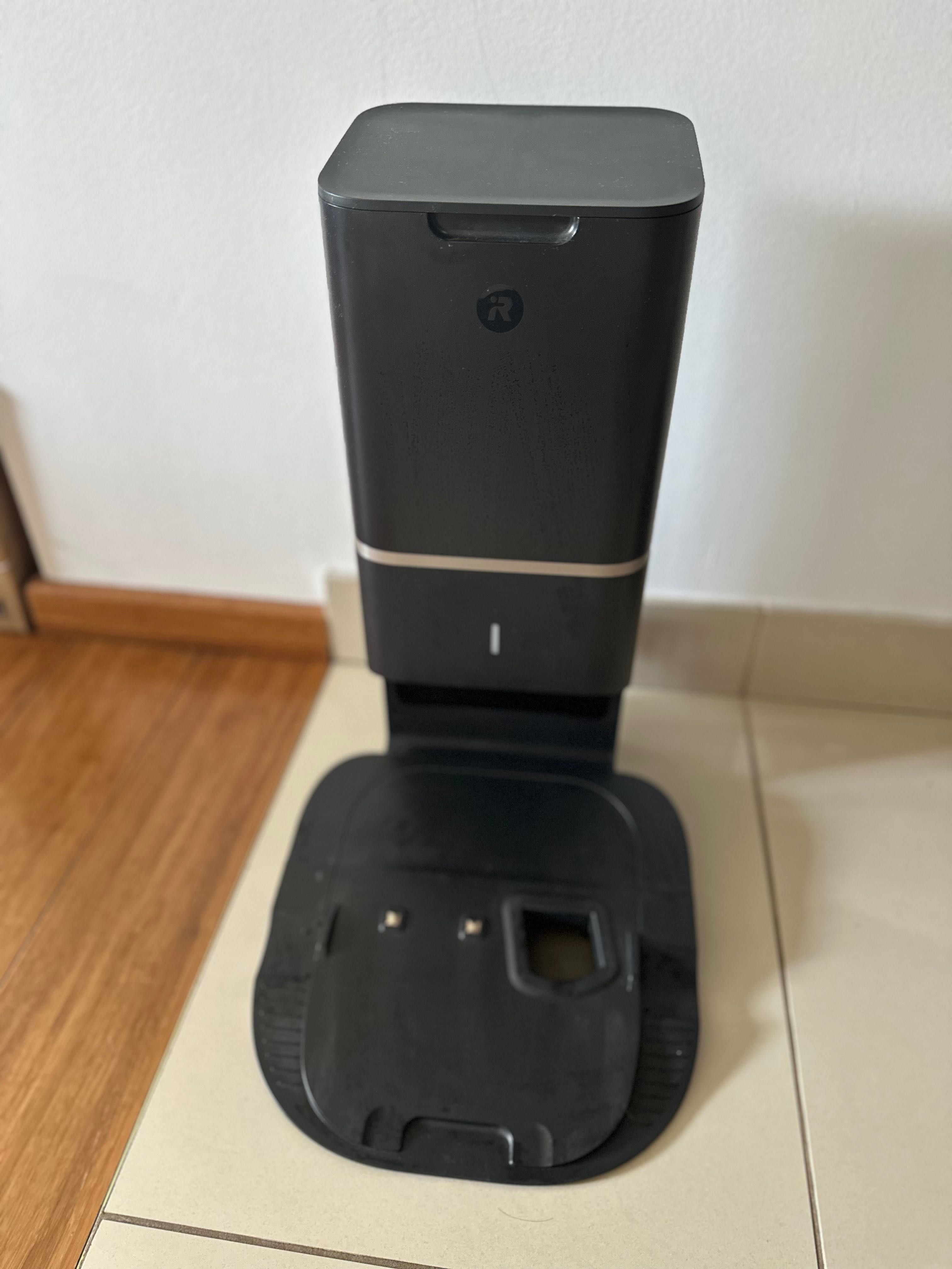 I robot roomba  s9 ze stacją clean base