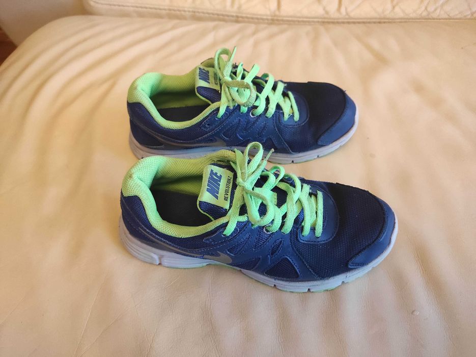 buty sportowe adidasy NIKE 36