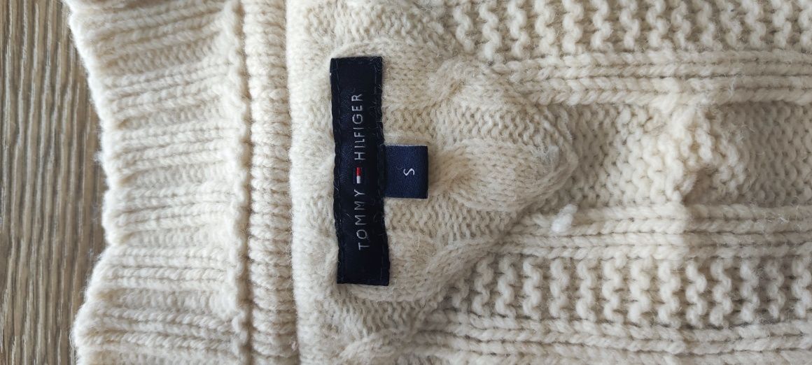 Sweterek damski Tommy Hilfiger S