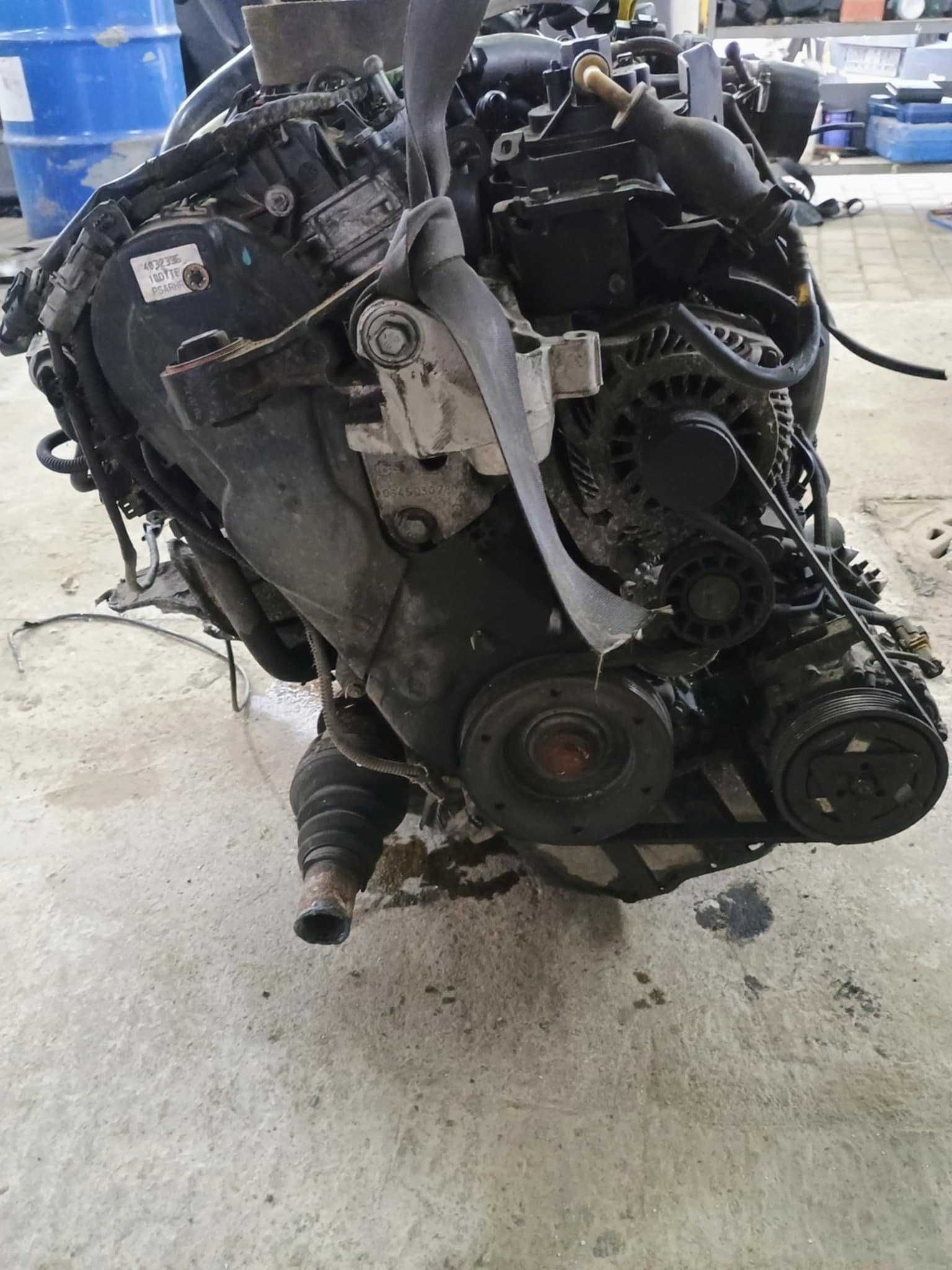 Silnik KOMPLETNY RHR 10DYTE Peugeot 407 2.0HDI 16v siemens