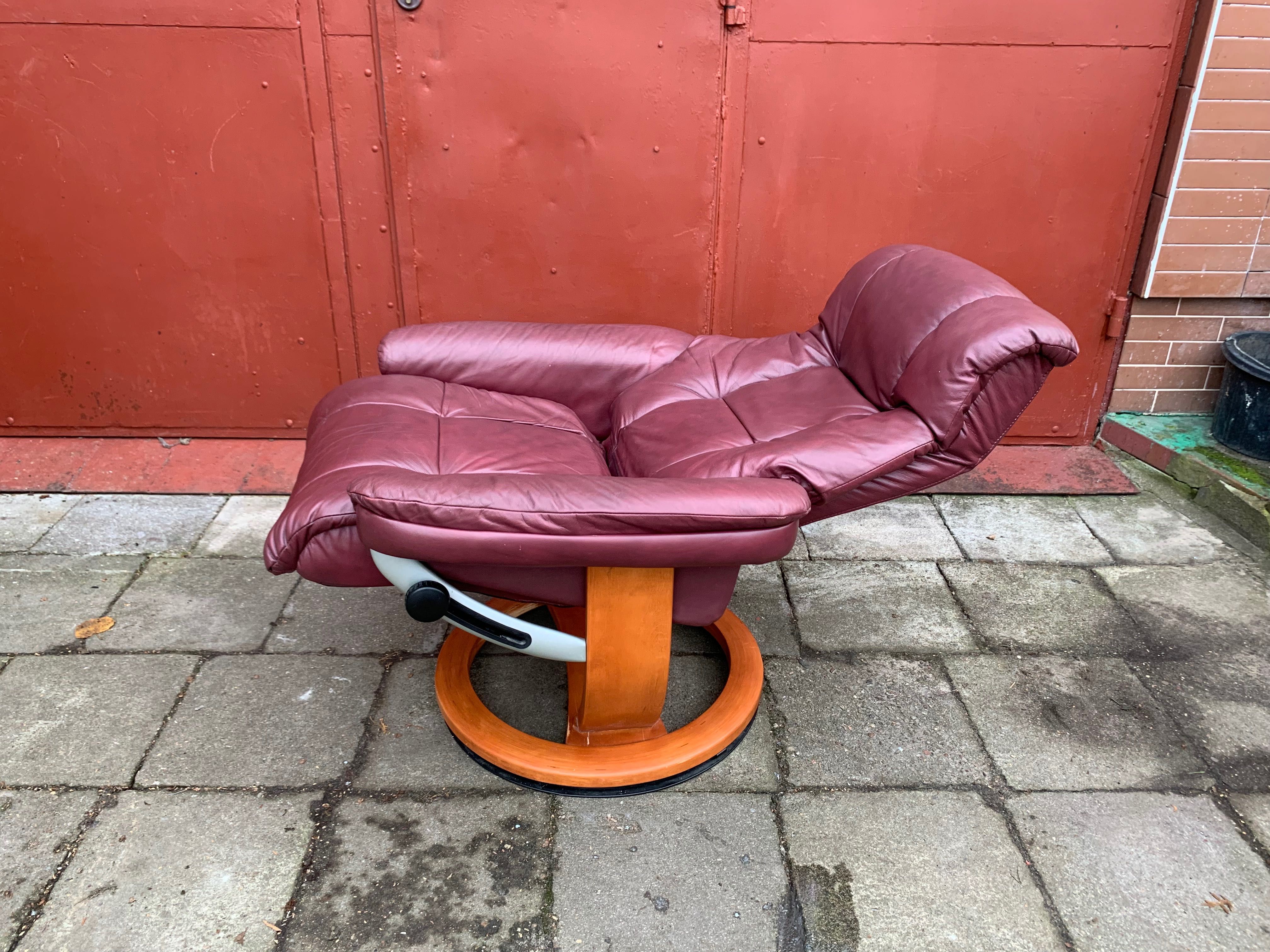 Skórzany fotel relaksujący Stressless Ekornes