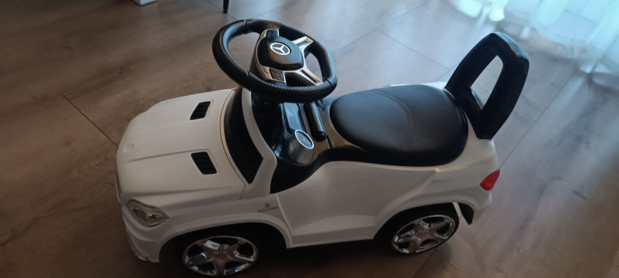 Jeździk Mercedes dla dziecka