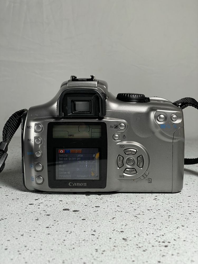 Вживаний Canon 300D body + флешка
