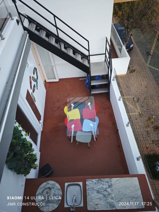 Moradia t2 com churrasco e 2 wc centro Monte Gordo perto da praia