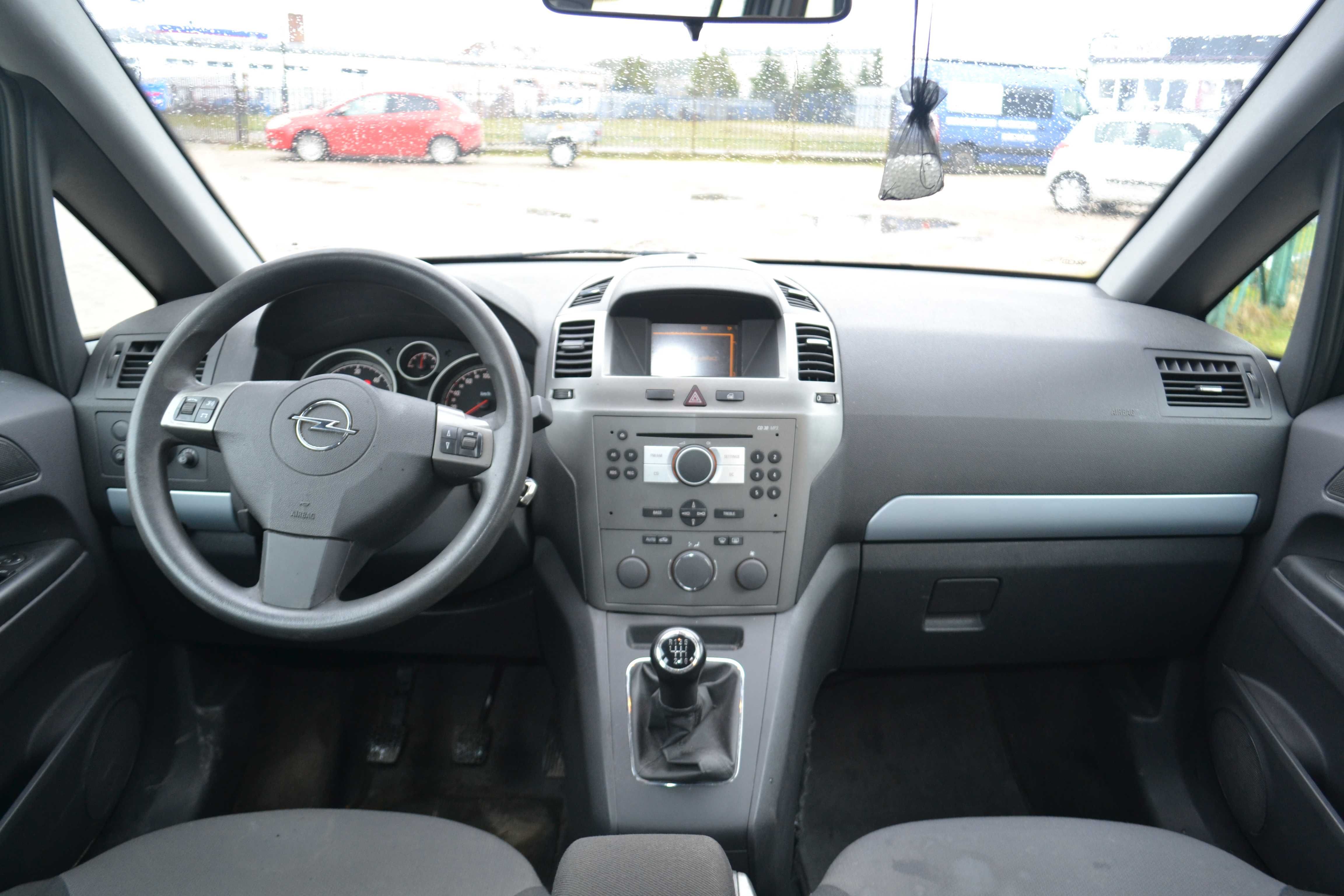 Opel Zafira B 1,9 CDTI 101KM 2008 7 osób Pomorskie USZKODZONY