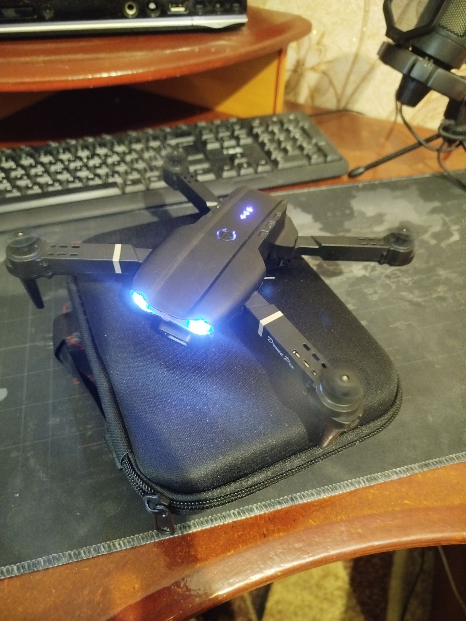 Квадрокоптер дитячий Drone E88 PRO дрон з HD камерою