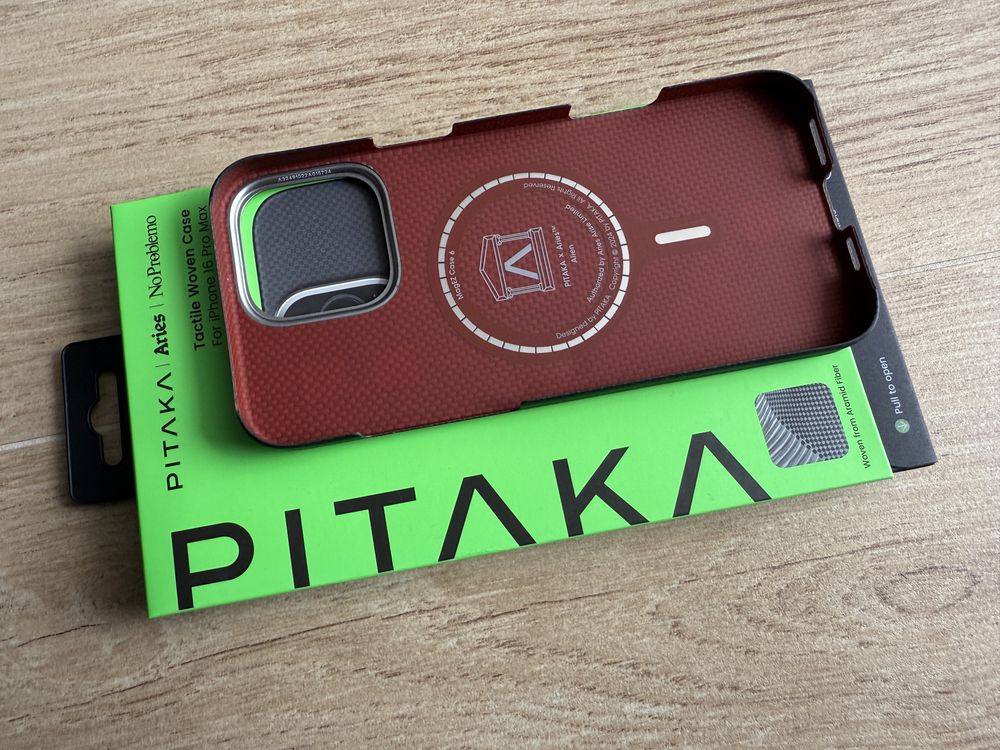 Etui Pitaka iPhone 16 Pro Max Limited Edition Alien