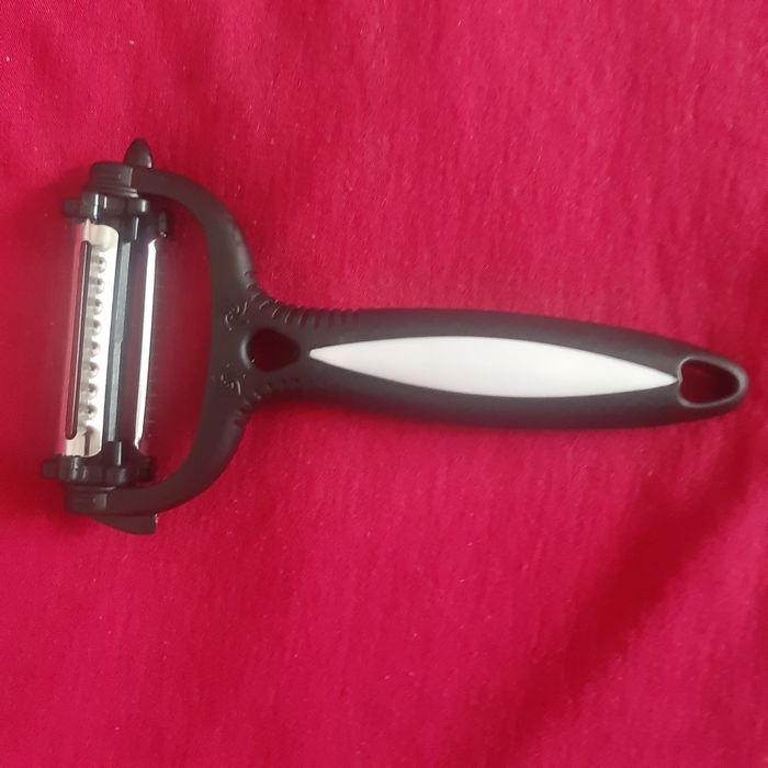 Овощечистка универсальная новая