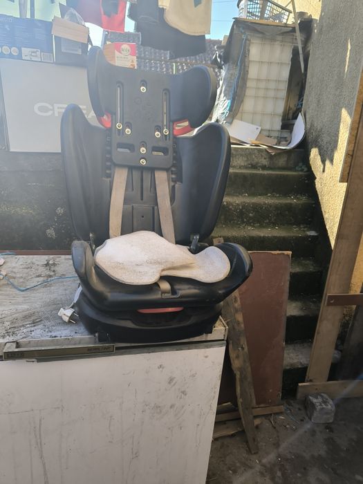 Carrinho de bebé e cadeira auto