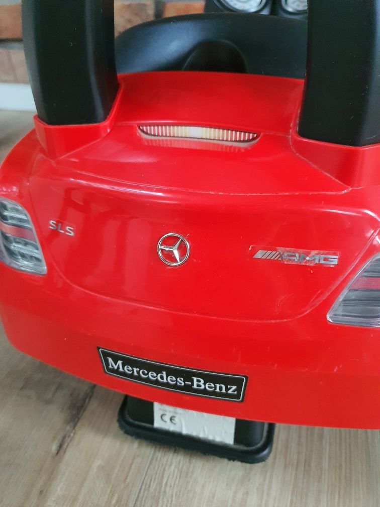 Samochodzik jeździk mercedes