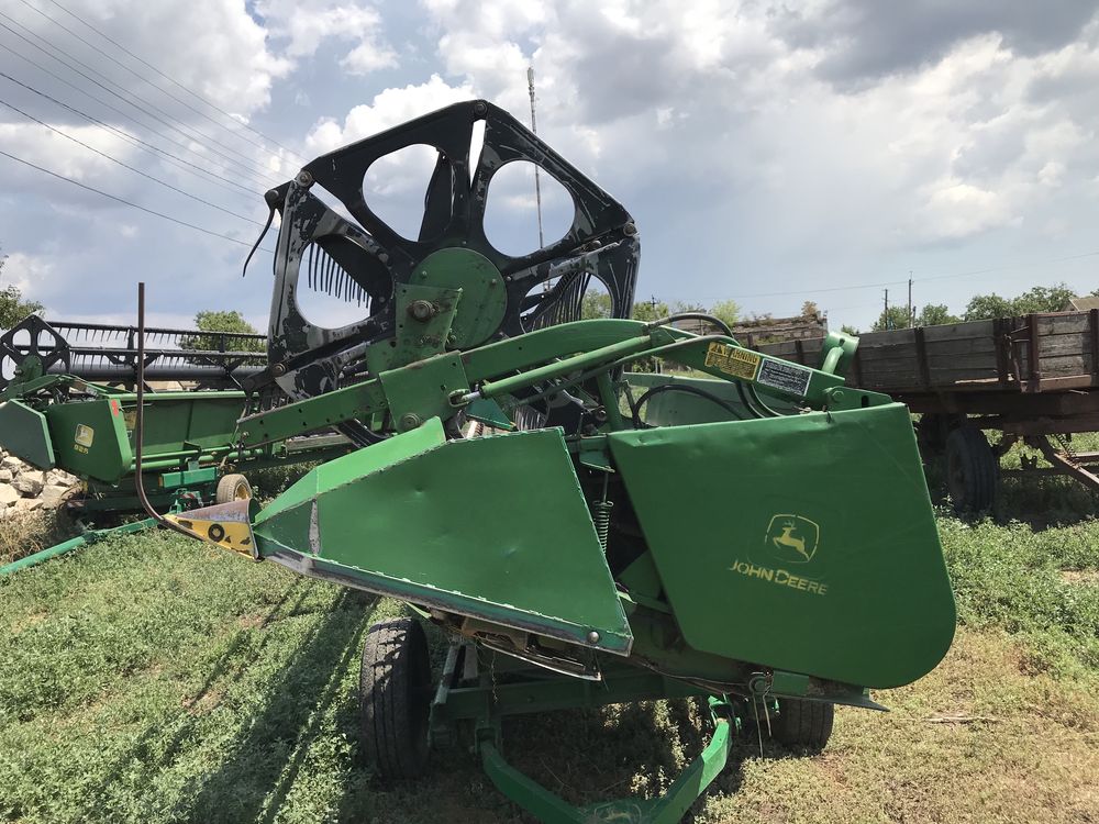 Продам Жатку John Deere 925f