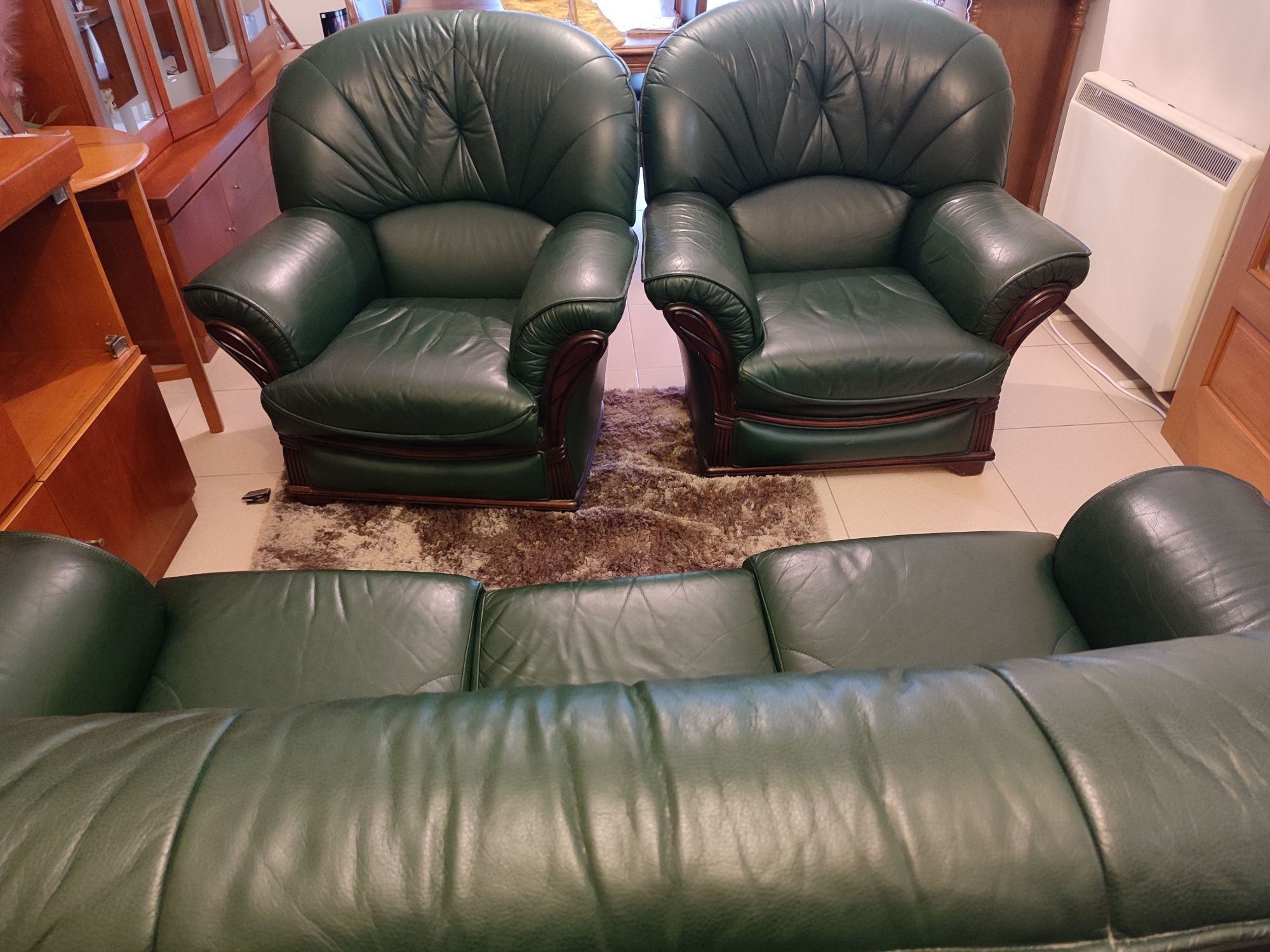Conjunto de sofás em pele