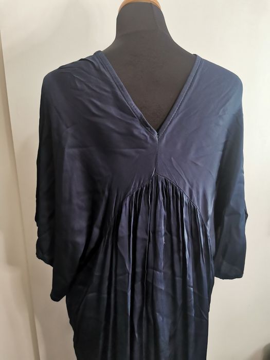 Śliczna satynowa granatowe długa sukienka plus size oversize 30% jedwa