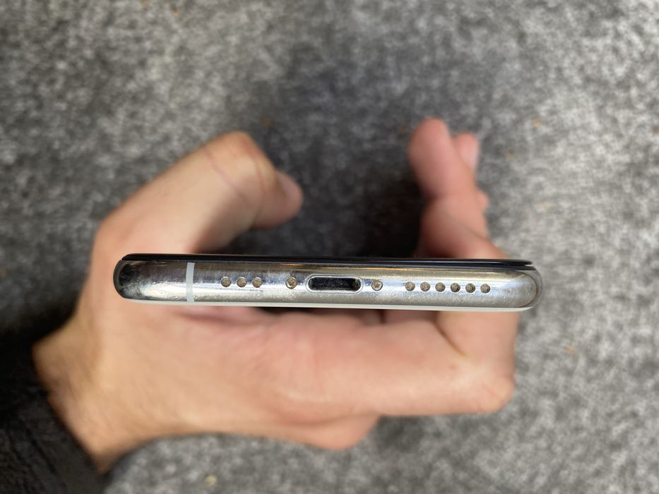 iPhone xs 256gb uszkodzony