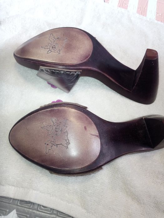 Жіночі шкіряні шльопанці. Розмір-38.